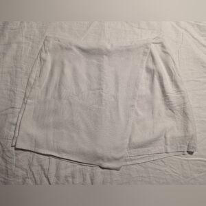 White linen skort